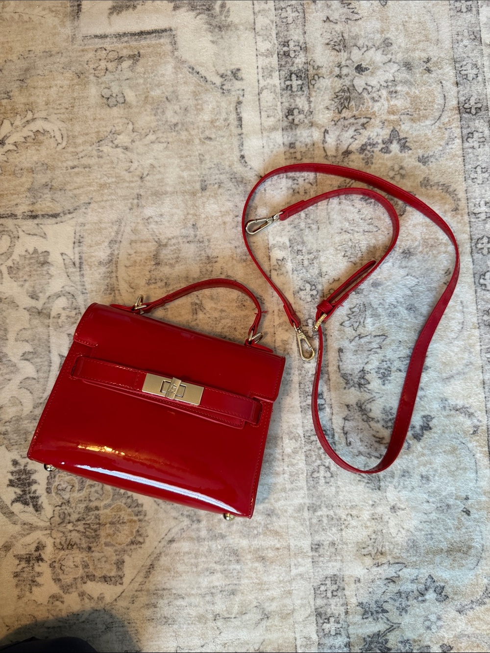 STEVE MADDEN Red Patent Leather Top-Handle Crossbody Bag